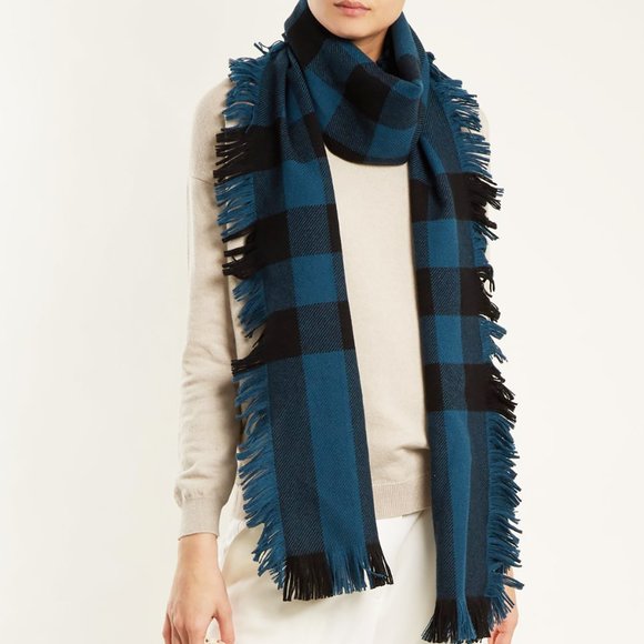 burberry mega fringe scarf